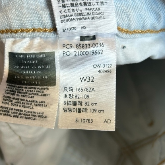 Levi's 501 Womens Mid Thigh Light Wash Jean Shorts- Size 32 - Picture 9 of 13